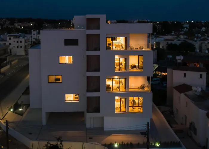 Arcadia 2 101 2 Bed アパート *